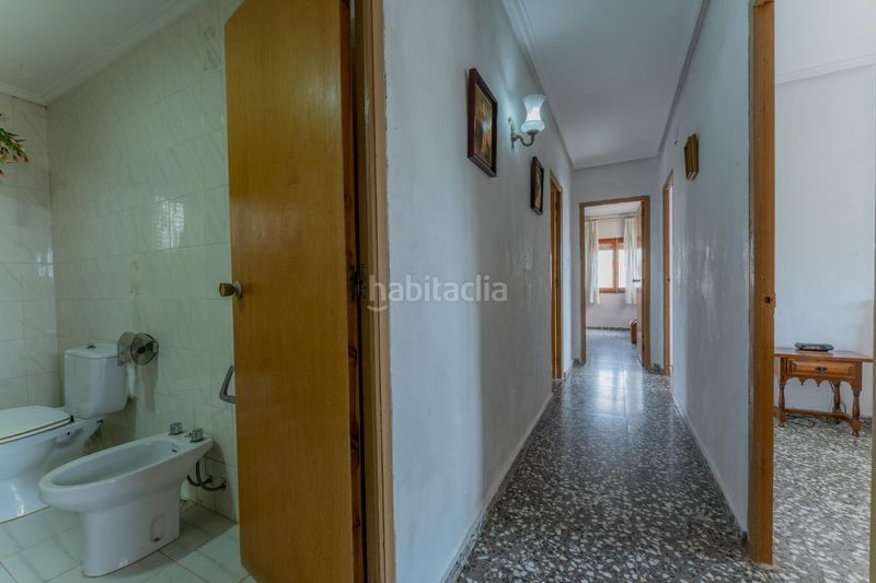 Foto a26aa758-cca0-4a35-8658-9ea202c158ea. Xalet amb aparcament piscina a Albatera