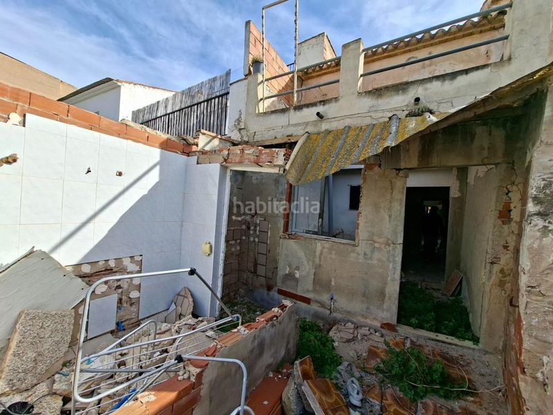 Foto d221355e-3d42-4e69-95b1-618f2b618d90. Edifici a San Juan Aspe