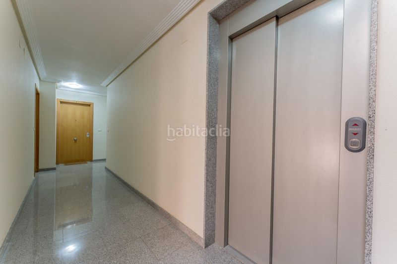 Foto ebdfb477-3be7-49d2-bbf1-f2f09d0f620b. Piso oportunidad piso amplio con garaje y piscina comunitaria en Dolores
