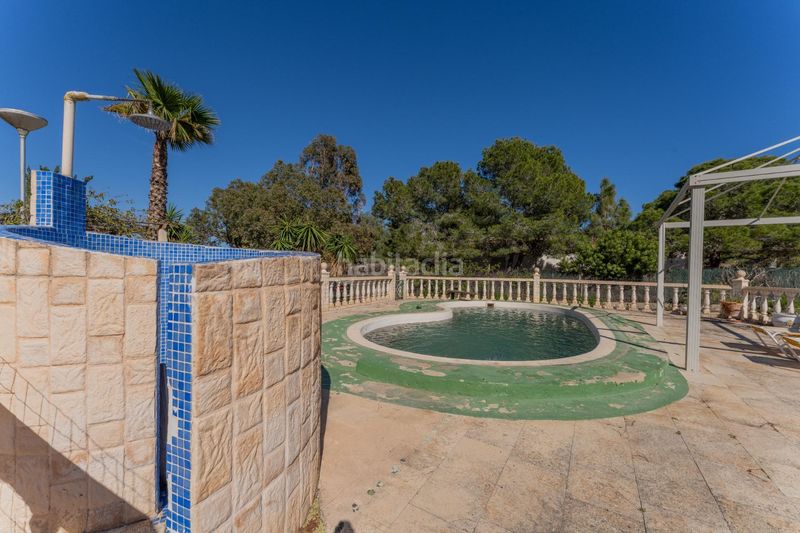 Foto 94d37323-4b8d-4cc9-a9b0-1e402bbca9a5. Xalet amb aparcament piscina a El Altet Elche / Elx