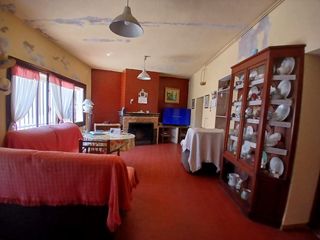 Xalet a Algueña. Casa en la algueña