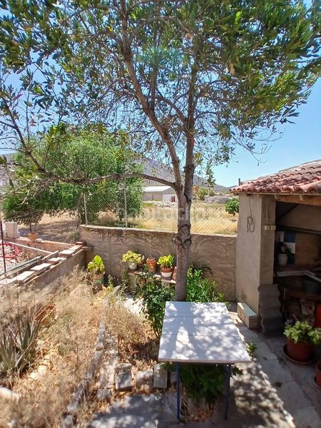 Foto 7a2f4d7c-0710-4c18-94ae-d5731f389a96. Chalet gran casa con 6 dormitorios en Algueña