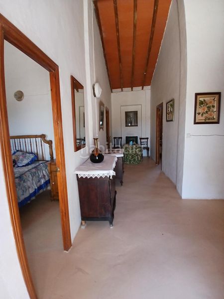 Foto ab7453fa-402d-4ea0-ab24-07cf90af5251. Chalet gran casa con 6 dormitorios en Algueña