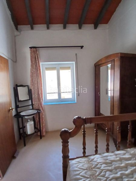 Foto ceed8909-e7d3-47b9-bf04-8017c9156f62. Chalet gran casa con 6 dormitorios en Algueña