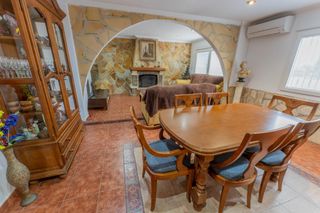 Chalet in Crevillente. Oasis de tranquilidad a 7 minutos de elche! gran parcela y poten