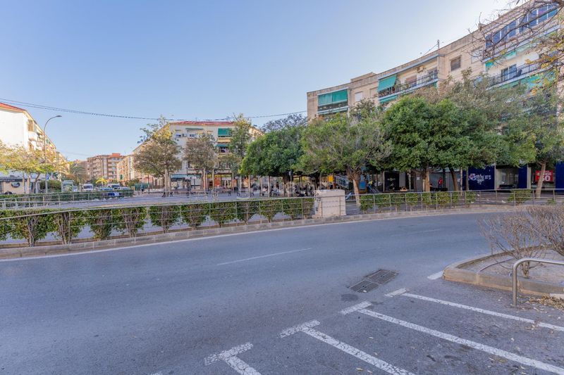 Foto d519d392-2baa-4658-8a2b-24fb02849638. Pis amb aparcament a Carolinas Altas Alicante