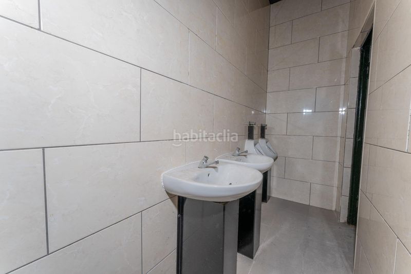 Foto f3de7a3c-2548-49b9-b25d-5ebab174e516. Local comercial a Albatera