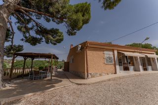 Chalet à Peña de las Águilas. Naturaleza, vistas y comodidad a un paso de la ciudad descubre e