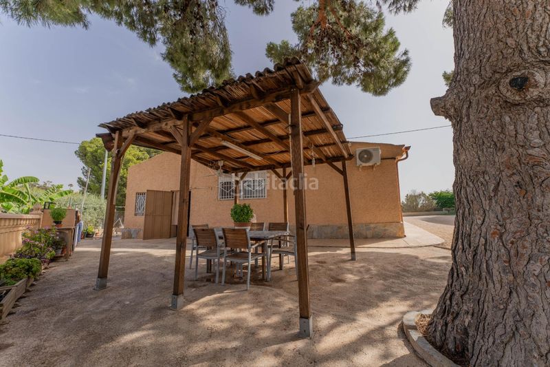 Foto f937de30-2b41-44a8-bf35-8d09f3554294. Xalet amb aparcament piscina a Peña de las Águilas Elche / Elx