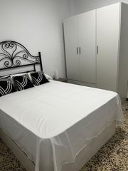 Lloguer Pis a Centro. Amplia vivienda con ascensor en zona centro !!