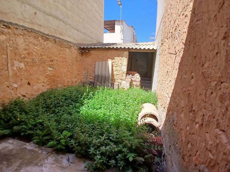 Foto 994f3402-f892-4698-92e6-ca7c520e05bf. Casa amb aparcament a Algueña