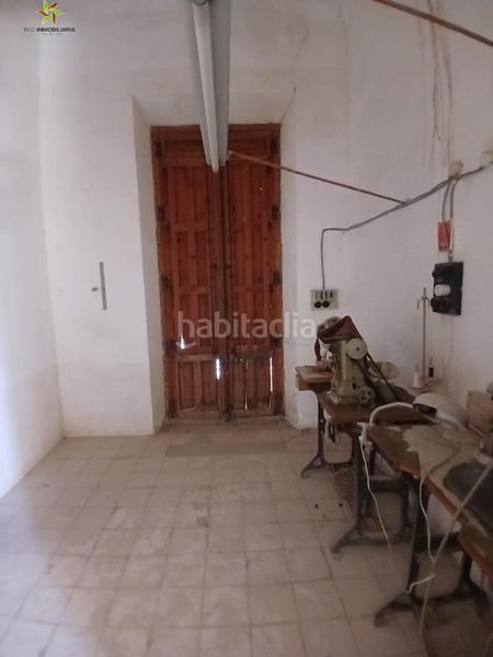 Foto 5ab1c412-129e-45a9-84a3-9d63d34ac005. Casa amb aparcament a Algueña