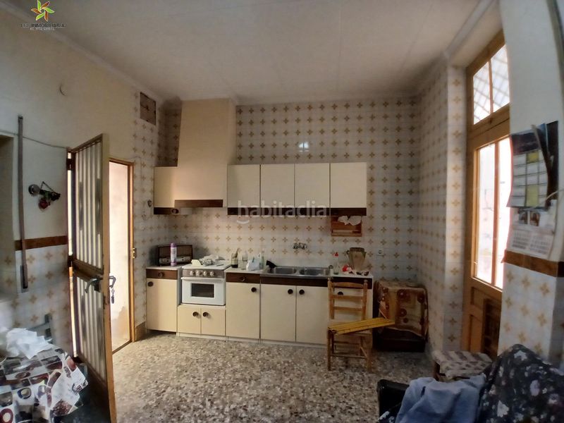 Foto 89a5b1bc-f0da-4b32-94d6-189179c7ee2a. Casa amb aparcament a Algueña