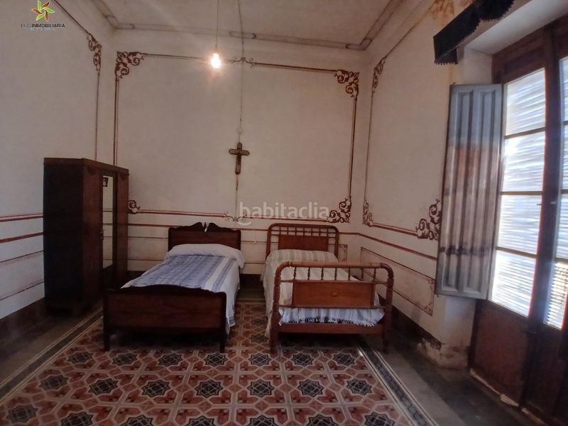 Foto bf5412b2-5c71-4fc3-b68d-9969f48d8869. Casa amb aparcament a Algueña