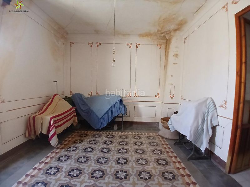 Foto c0eee8e5-6055-4b4b-9298-dd48b6e6b6be. Casa amb aparcament a Algueña