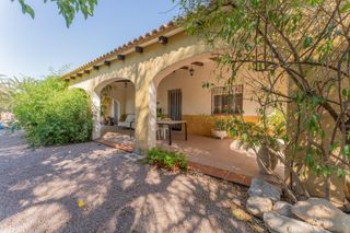 Casa a La Murada - Los Vicentes. Campo con piscina albatera