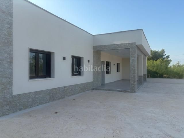 Foto 0c3fbf77-fe76-4a52-bbc8-116db4775ab9. Rent chalet in Algorós - El Derramador Elche / Elx