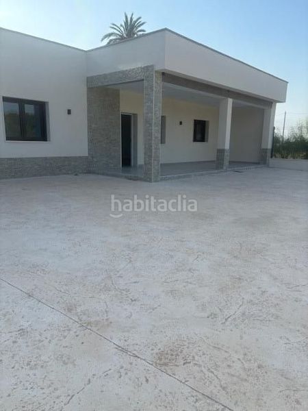 Foto 5eb7abe2-bfe8-4040-8262-11b213ac357a. Rent chalet in Algorós - El Derramador Elche / Elx