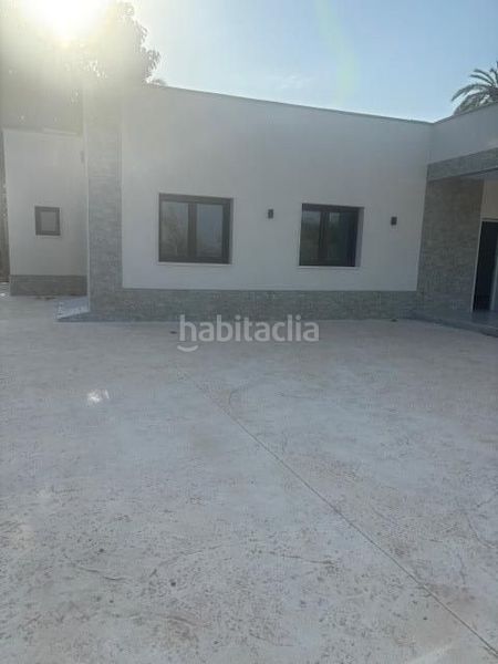 Foto 7f9e3809-fa48-43bc-b289-c57185007e71. Rent chalet in Algorós - El Derramador Elche / Elx
