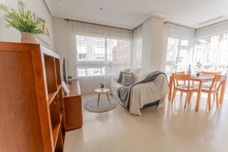 Etagenwohnung in Reina Victoria - Miguel Hernández. Fantástico piso con ascensor en zona pisos azules  poeta miguel