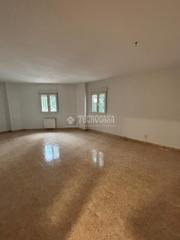 Pis a San Benito-Soledad-Hispanidad. Piso en venta en ciempozuelos