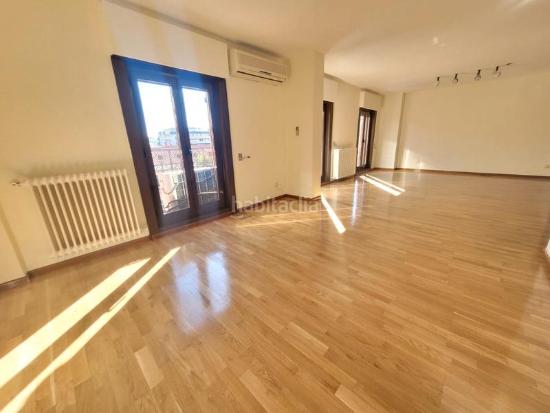 Foto 4d9dfc46-f089-42c7-859e-fd819c51f784. Pis amb calefacció aparcament a Almagro Madrid