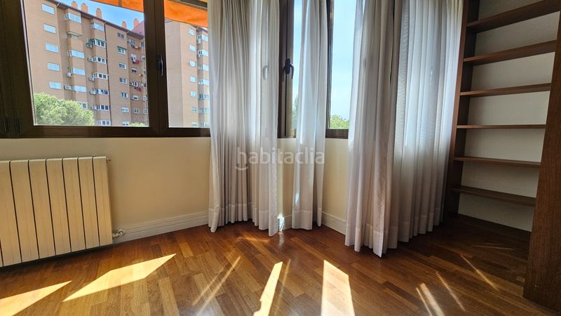 Foto ee63b05e-771b-439c-8092-f946d2763bf8. Pis a calle torrelaguna 123 a San Juan Bautista Madrid