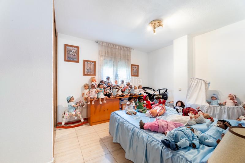 Foto fc8460f8-3fca-4db6-b495-88372e55a0d1. Chalet with parking in Ensanche Alcalá de Henares