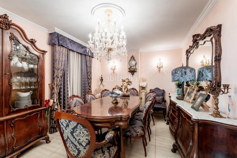 Foto 60bf046f-dfde-4410-a732-314cb133de70. Chalet con parcheggio in Ensanche Alcalá de Henares