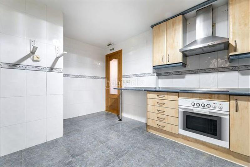 Foto 19c7002e-d1c9-4845-bfc3-a94b3e3c75a2. Flat with heating parking in Torrejón de la Calzada