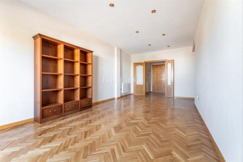 Foto 4bf662a5-ba7f-492a-b3b6-4689f1f17de2. Flat with heating parking in Torrejón de la Calzada