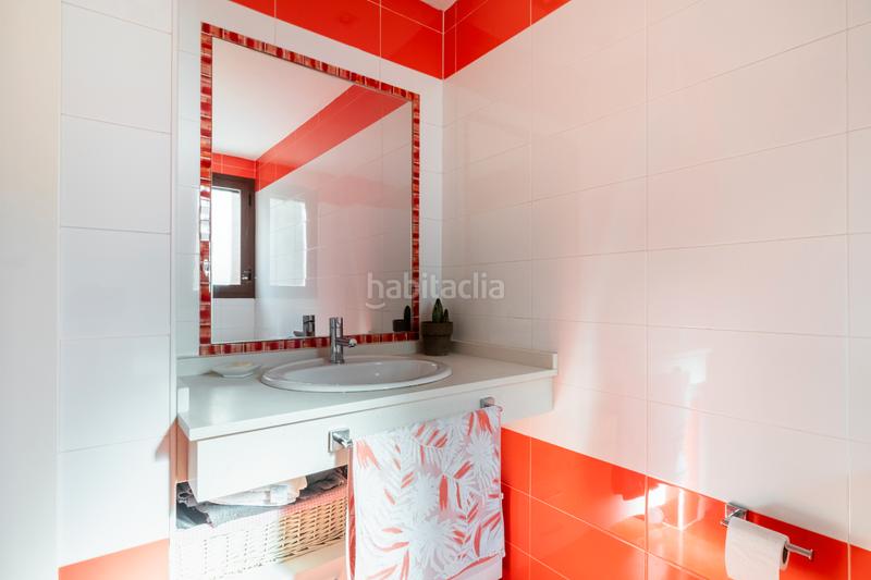 Foto 1b99e910-bbbd-42f8-9873-4374d8cf53fa. Casa pareada magnífico chalet pareado en Valdeolmos - Alalpardo