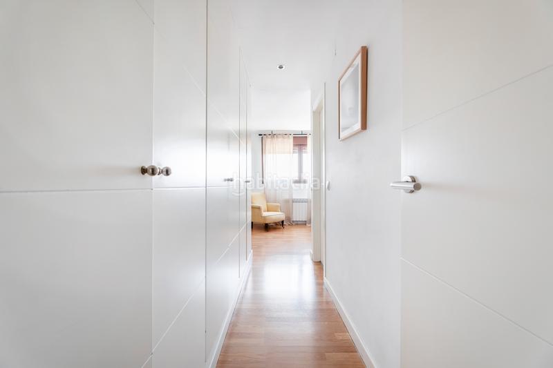 Foto 8abc1c48-3a20-46af-abc6-b8dc0f54d0d3. Casa pareada magnífico chalet pareado en Valdeolmos - Alalpardo