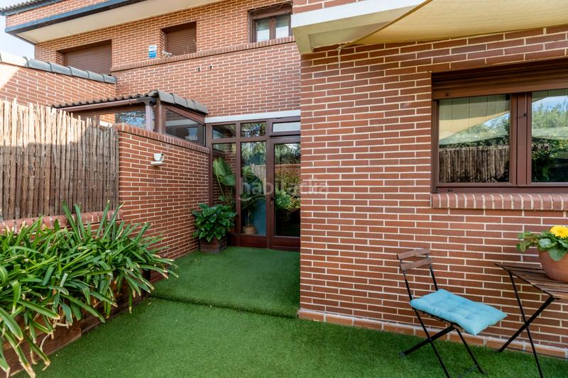 Foto 977366c6-f58a-4505-a8a9-b855cfbcbeb9. Casa pareada magnífico chalet pareado en Valdeolmos - Alalpardo