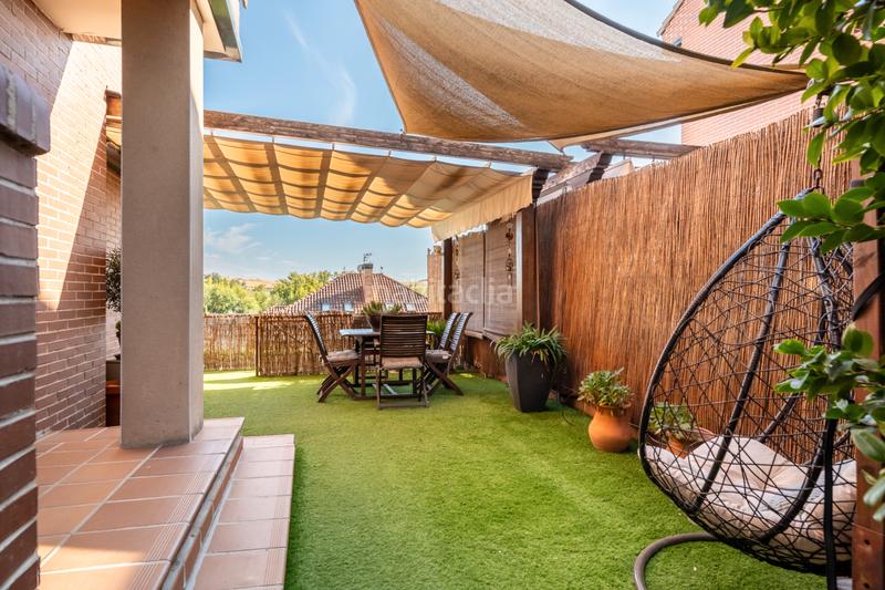 Foto bdfa44b2-affc-4d22-aaab-0d82829cfefa. Casa pareada magnífico chalet pareado en Valdeolmos - Alalpardo