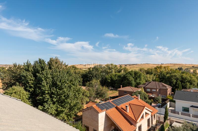 Foto c83f9167-f50c-4dbd-bb1e-48f83d2f6fec. Casa pareada magnífico chalet pareado en Valdeolmos - Alalpardo