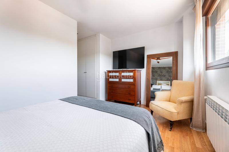 Foto f219cb1a-d3d8-4a5c-9595-3db6e532815d. Casa pareada magnífico chalet pareado en Valdeolmos - Alalpardo