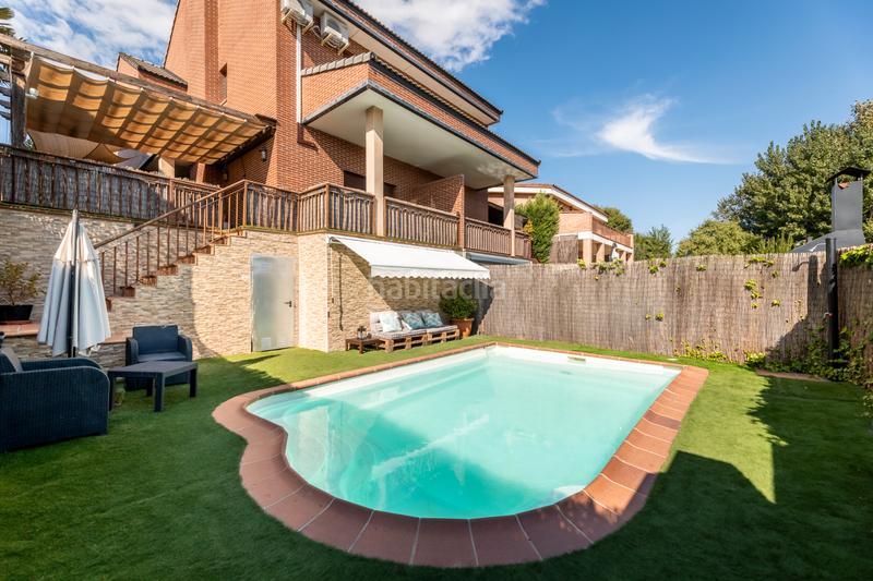 Foto f77927fa-cd02-4f23-81a6-d4821df615ac. Casa pareada magnífico chalet pareado en Valdeolmos - Alalpardo