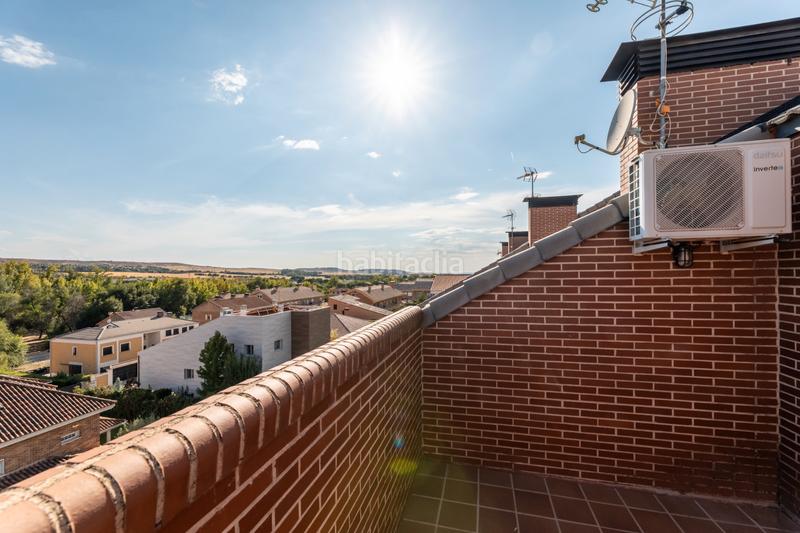 Foto f9c9bbe5-056c-4492-97db-26e40f082371. Casa pareada magnífico chalet pareado en Valdeolmos - Alalpardo