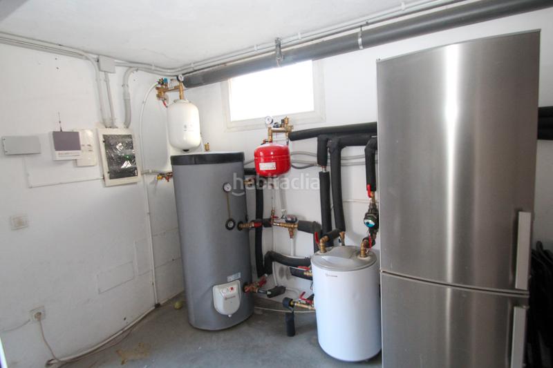 Foto f990dbc9-893e-4653-b146-e32d9f82c85a. Xalet amb xemeneia calefacció aparcament piscina a Mataelpino