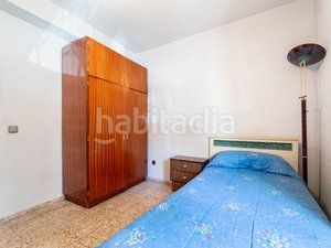 Foto b1dd4705-68a8-4d2f-8a7e-a4a0fc9d27af. Piso  para reformar en Zarzaquemada Leganés