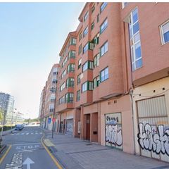 Pis  Calle de los alfareros. Solo inversores. se vende vivienda con ocupación ilegal. no admi