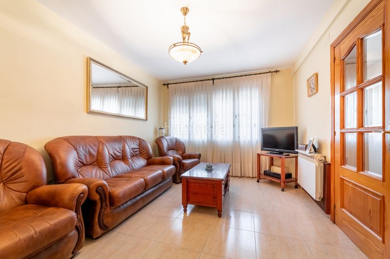 Foto bd8fb1cf-2651-4bd4-9b71-34d693e8bdeb. Casa adossada amb calefacció aparcament a Chiloeches