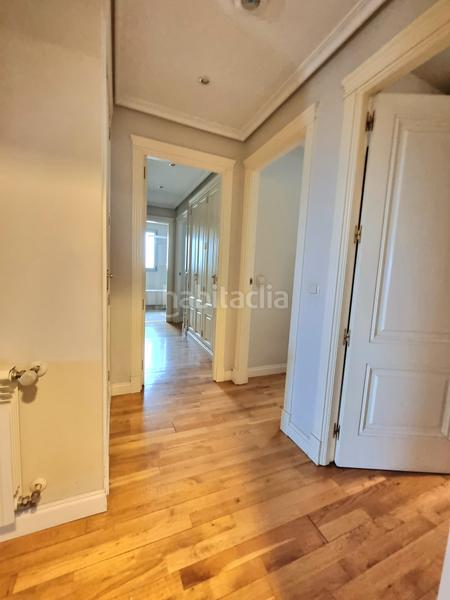 Foto 1d3b1695-3253-4327-87f3-12e4cdf382f4. Dúplex en calle de josé bastos 7 en Valdemarín Madrid