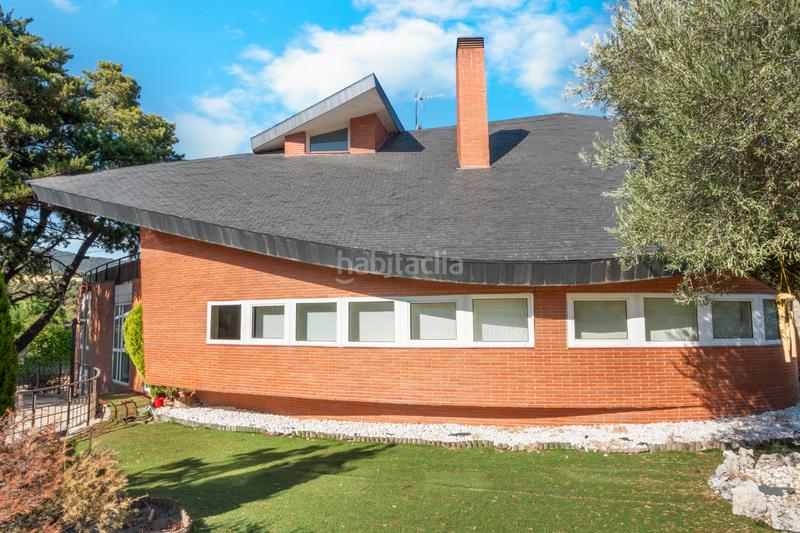 Foto 25eb1095-4e41-4f58-a0e3-be41da95ce52. Chalet in calle el berzalejo 15 in Hoyo de Manzanares