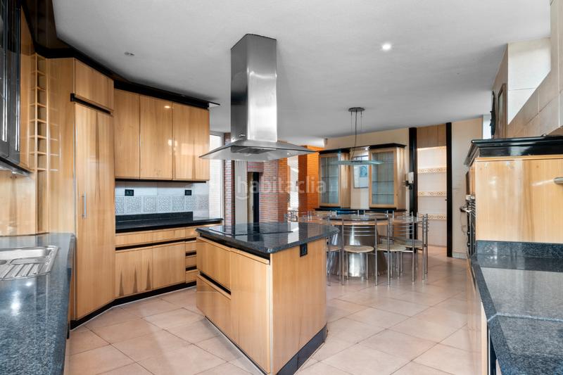 Foto 910c9b60-1f0f-427b-a6e6-7ee802c57607. Chalet in calle el berzalejo 15 in Hoyo de Manzanares