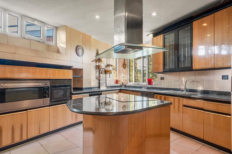 Foto 9753001a-9d7e-44c7-b109-5ec25590cf43. Xalet a calle el berzalejo 15 a Hoyo de Manzanares