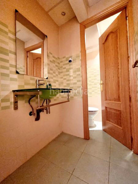 Foto baddb4f4-bc4f-4e89-93bf-c790b469a6f8. Lloguer local comercial a calle de josé maría usandizaga 16 a Alpedrete