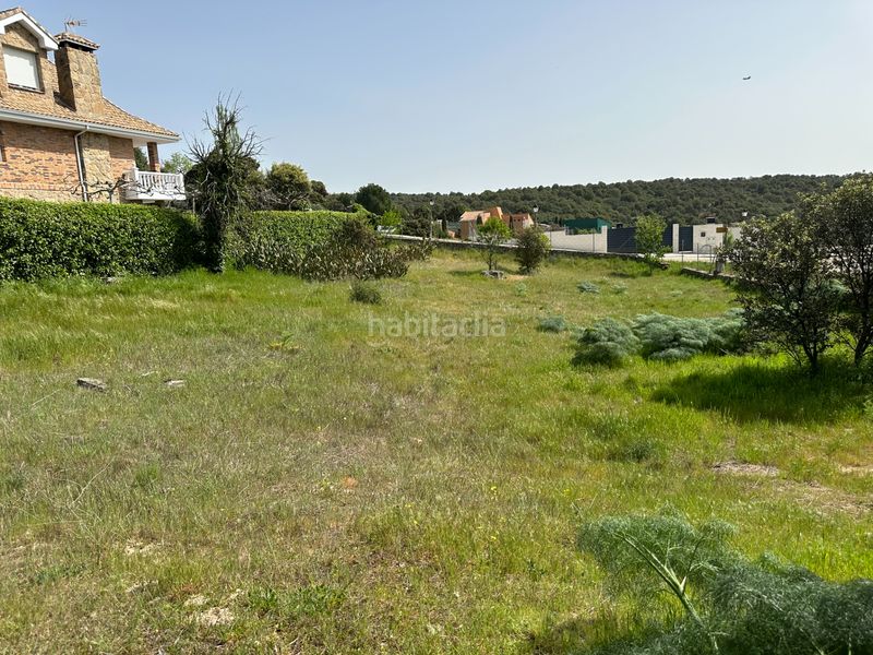 Foto 9e971902-845b-44e0-bc15-500360f533a1. Terreny residencial a calle enrique granados 11 a Hoyo de Manzanares