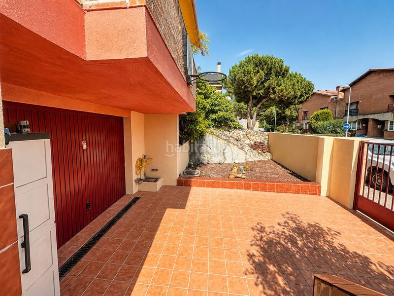 Foto 613f6cdf-ef7d-40f9-8b16-c23c89ea584a. Casa aparellada a calle del cedro 55 a Los Robles Torrelodones